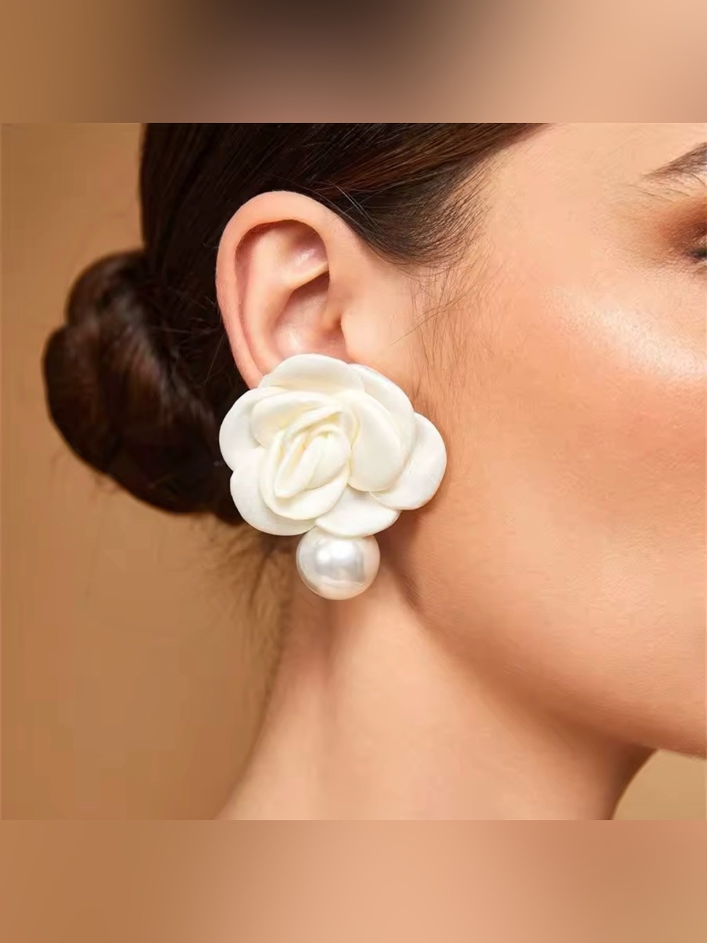 Elegant Classic White Floral Pearl Drop Earrings